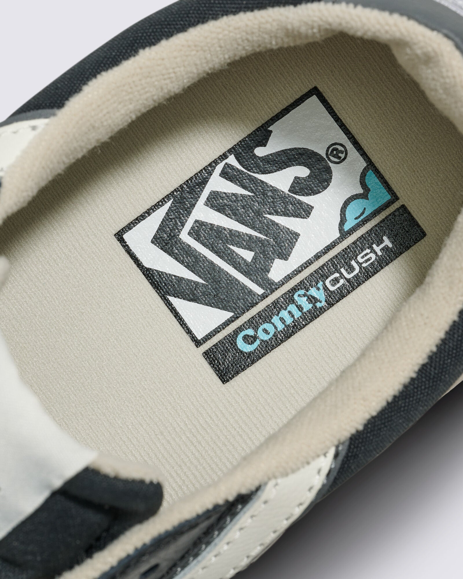 Men's Retro Lowland Comfort - Cushioned Vintage Sports Sneakers for All - Day Wear