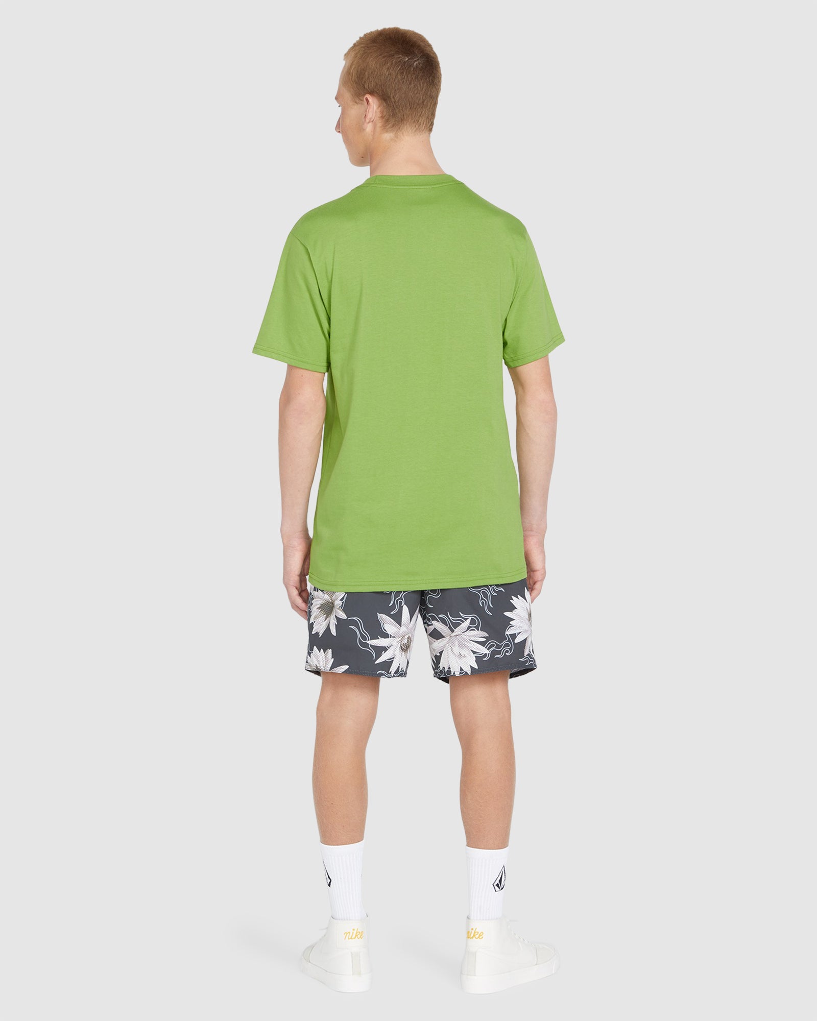 Men's Volcom Poly Suede Cracker 17-Inch Boardshorts for Summer Fun